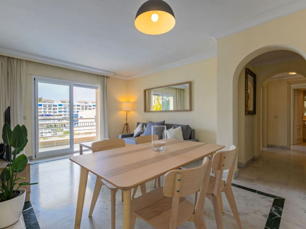 2 chambre Appartement à vendre à Puerto Banus avec piscine - 599 900 € (Ref: 9395684)