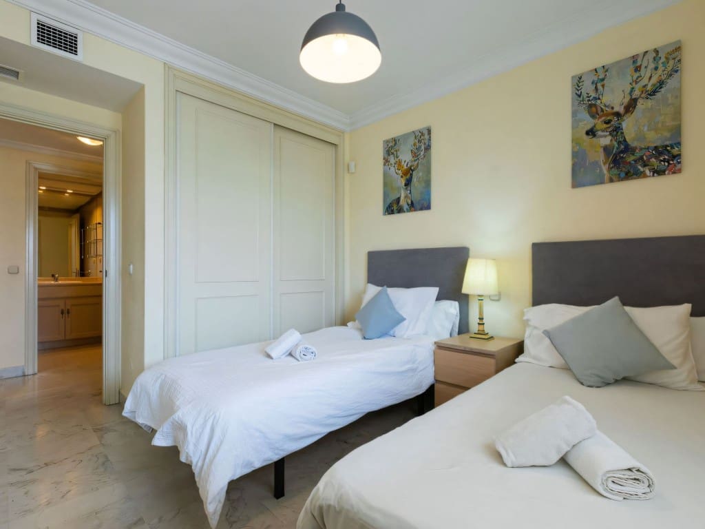 2 chambre Appartement à vendre à Puerto Banus avec piscine - 599 900 € (Ref: 9395684)