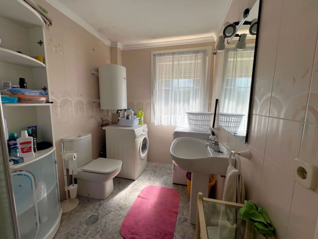 2 soverom Leilighet til salgs i El Paraiso med svømmebasseng - € 299 950 (Ref: 9395685)