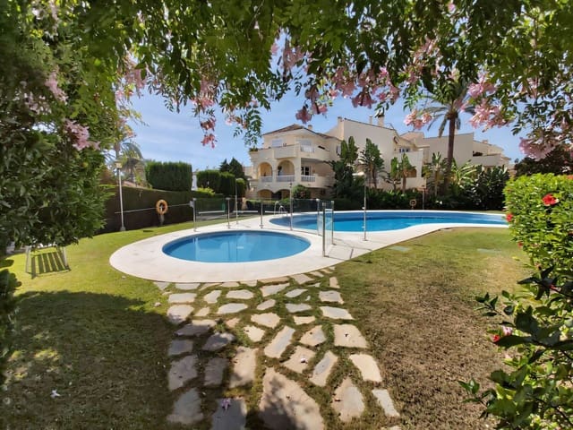 2 bedroom Apartment for sale in El Paraiso, Estepona with pool - € 299,950 (Ref: 9395685)