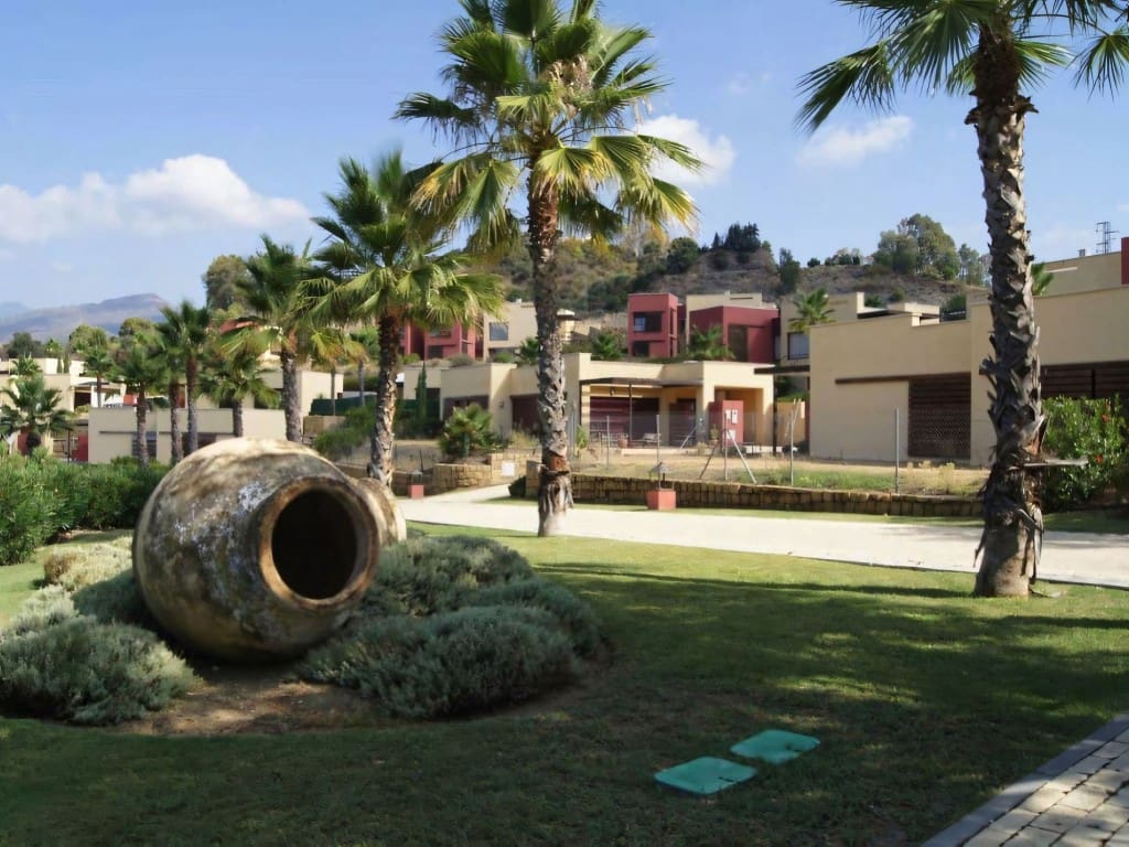 4 slaapkamer Villa te koop in Benahavis met zwembad garage - € 679.000 (Ref: 9395687)