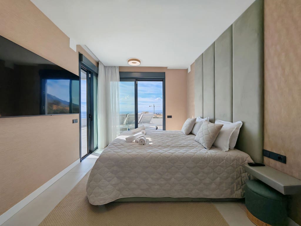 3 chambre Penthouse à vendre à Los Monteros avec piscine - 1 295 000 € (Ref: 9395688)