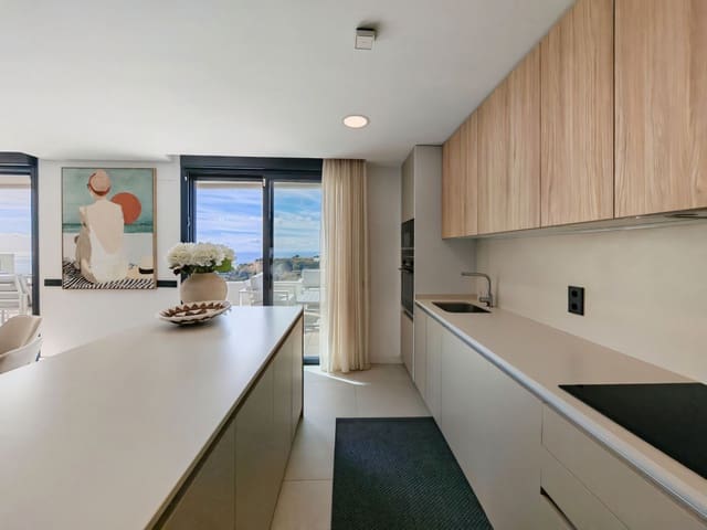 3 bedroom Penthouse for sale in Los Monteros, Marbella with pool - € 1,295,000 (Ref: 9395688)