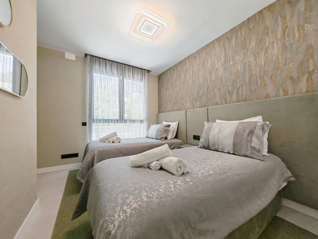 3 chambre Penthouse à vendre à Los Monteros avec piscine - 1 295 000 € (Ref: 9395688)