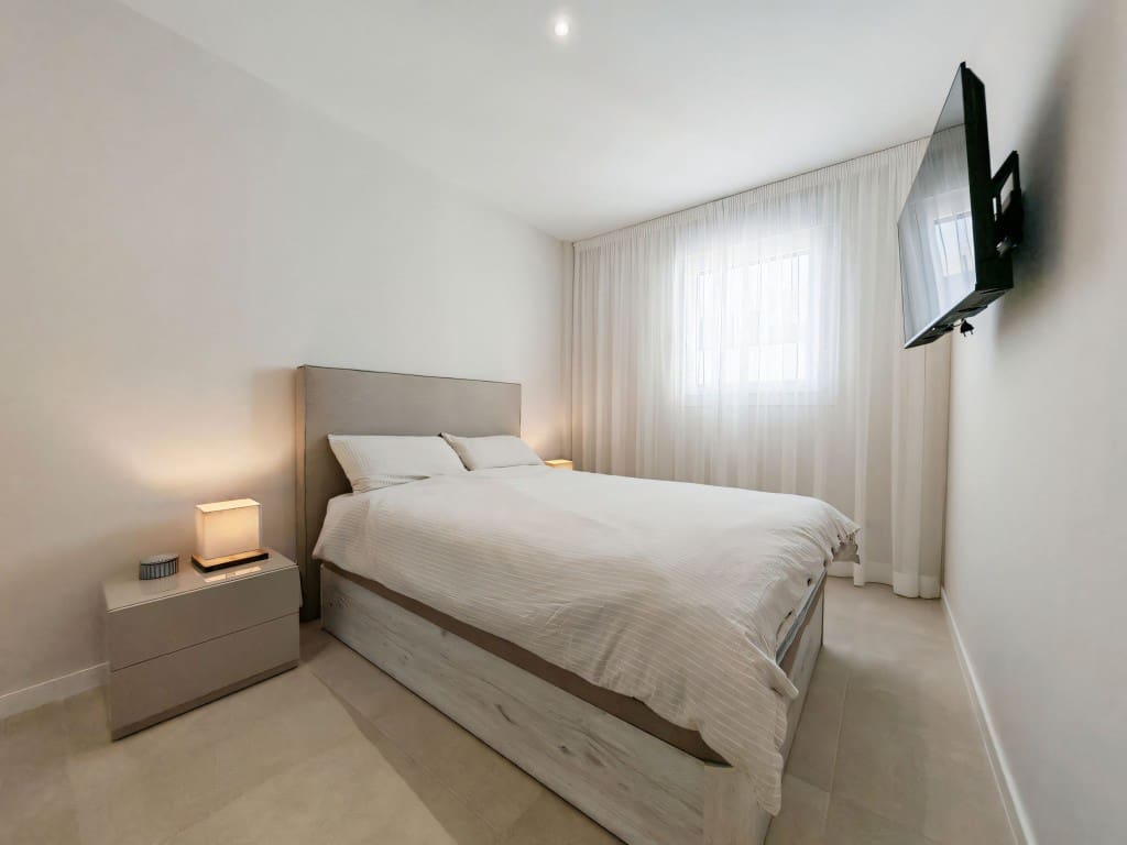 4 chambre Maison de Ville à vendre à La Cala de Mijas avec piscine garage - 845 000 € (Ref: 9398147)