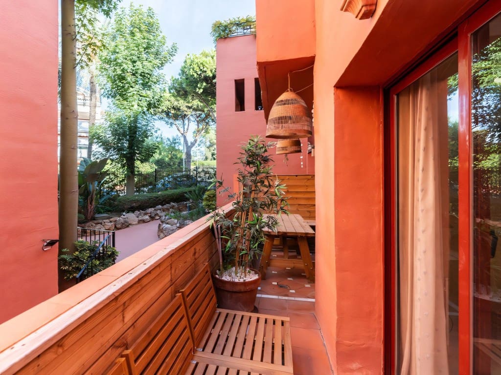 3 Zimmer Apartment zu verkaufen in Elviria mit Pool - 475.000 € (Ref: 9400337)