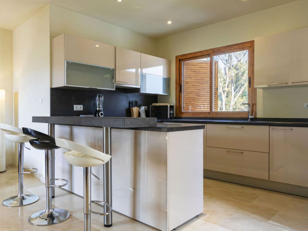 2 slaapkamer Appartement te koop in Nueva Andalucia met zwembad garage - € 397.000 (Ref: 9400338)