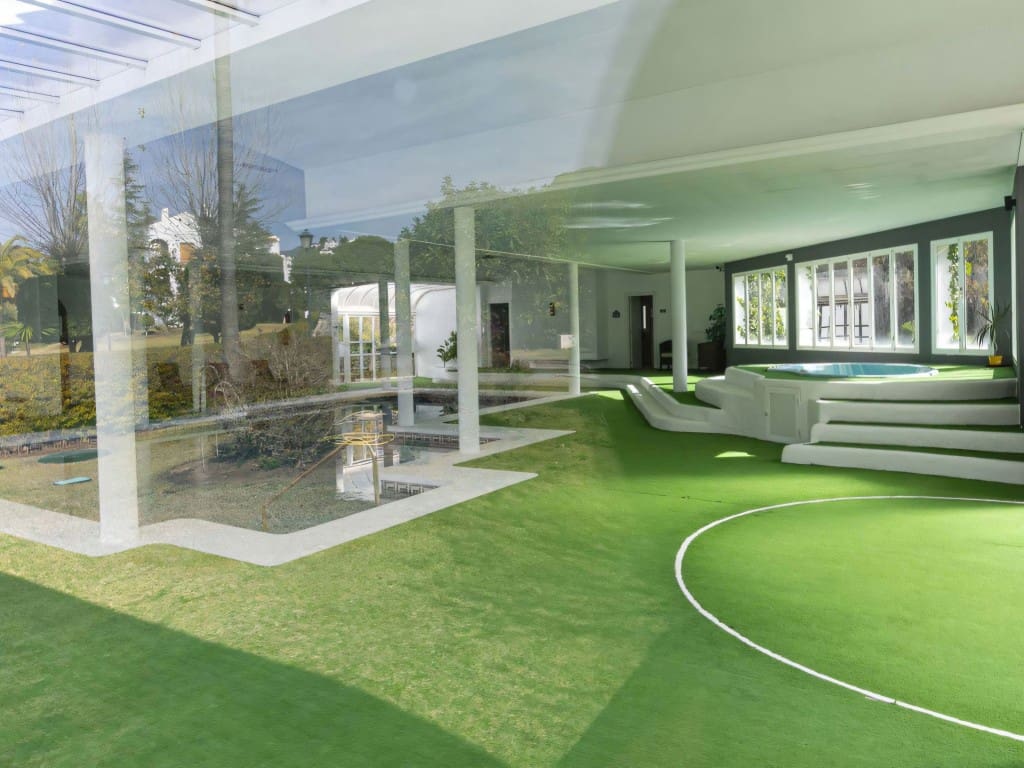 2 slaapkamer Appartement te koop in Nueva Andalucia met zwembad garage - € 397.000 (Ref: 9400338)