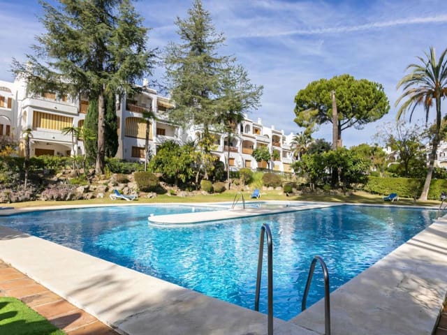 2 slaapkamer Appartement te koop in Nueva Andalucia, Marbella met zwembad garage - € 397.000 (Ref: 9400338)
