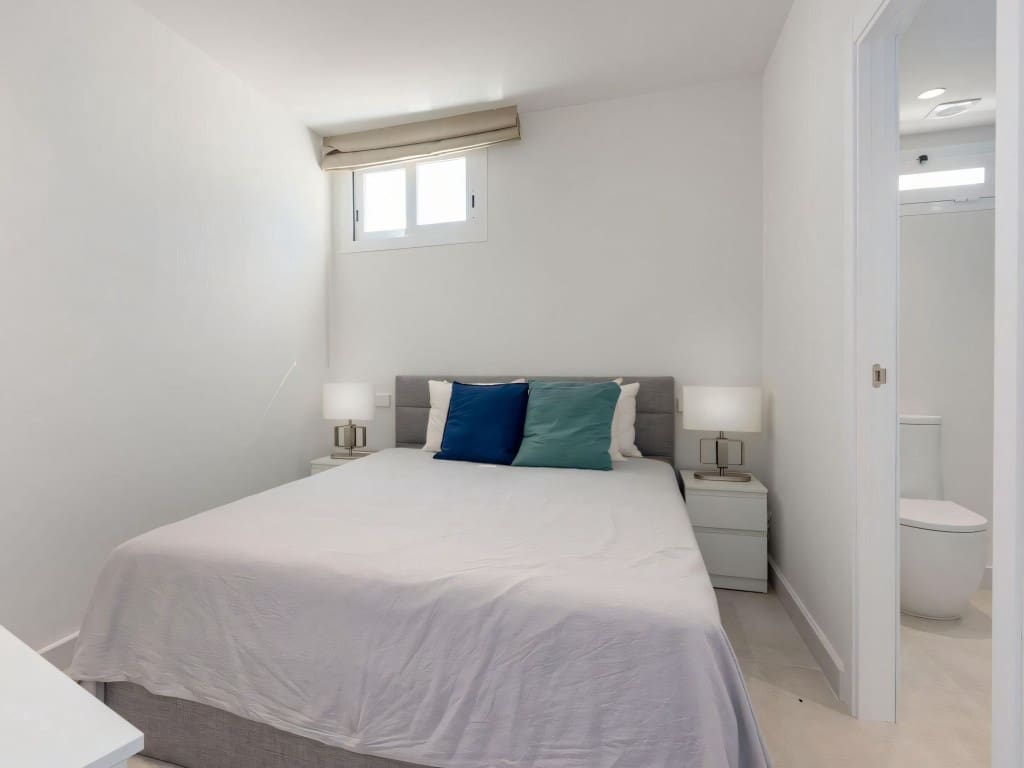 2 chambre Appartement à vendre à Puerto Banus - 850 000 € (Ref: 9400340)