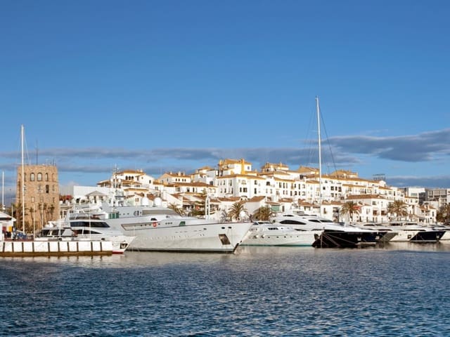 2 chambre Appartement à vendre à Puerto Banus, Marbella - 850 000 € (Ref: 9400340)