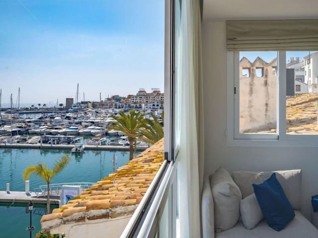 2 chambre Appartement à vendre à Puerto Banus, Marbella - 850 000 € (Ref: 9400340)