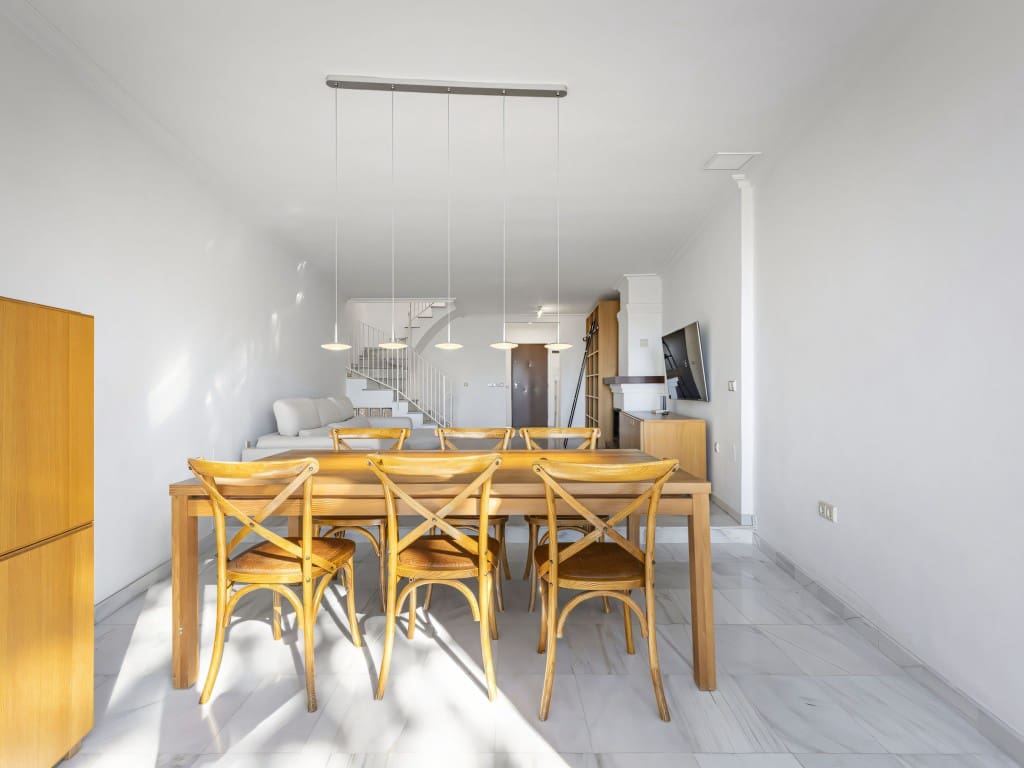 3 makuuhuone Omakotitalo myytävänä paikassa Marbella mukana uima-altaan - 795 000 € (Ref: 9402839)