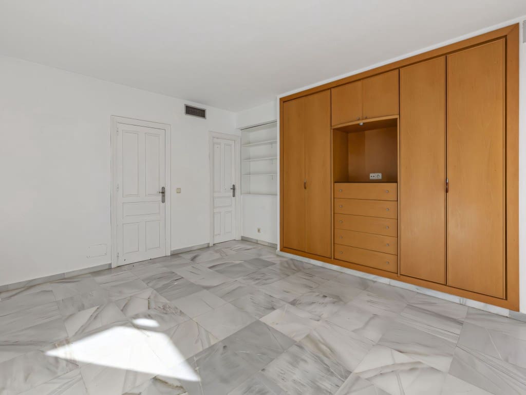 3 makuuhuone Omakotitalo myytävänä paikassa Marbella mukana uima-altaan - 795 000 € (Ref: 9402839)