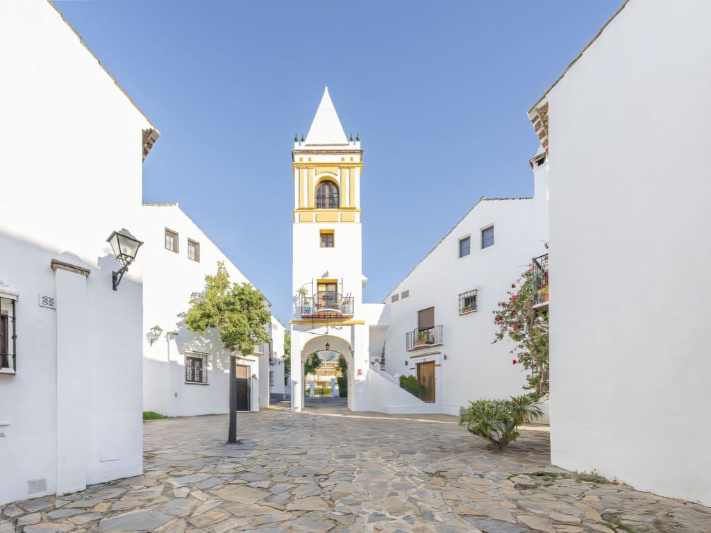 3 makuuhuone Omakotitalo myytävänä paikassa Marbella mukana uima-altaan - 795 000 € (Ref: 9402839)