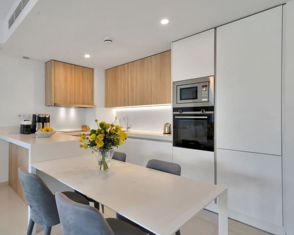 3 Zimmer Apartment zu verkaufen in Nueva Atalaya, Estepona mit Pool - 895.000 € (Ref: 9402840)