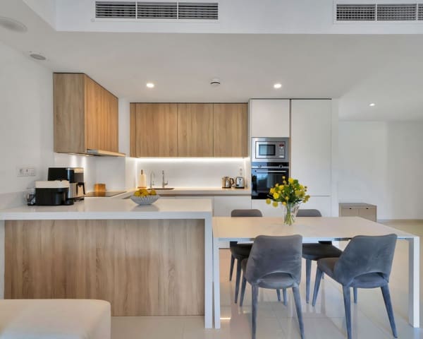 3 Zimmer Apartment zu verkaufen in Nueva Atalaya, Estepona mit Pool - 895.000 € (Ref: 9402840)