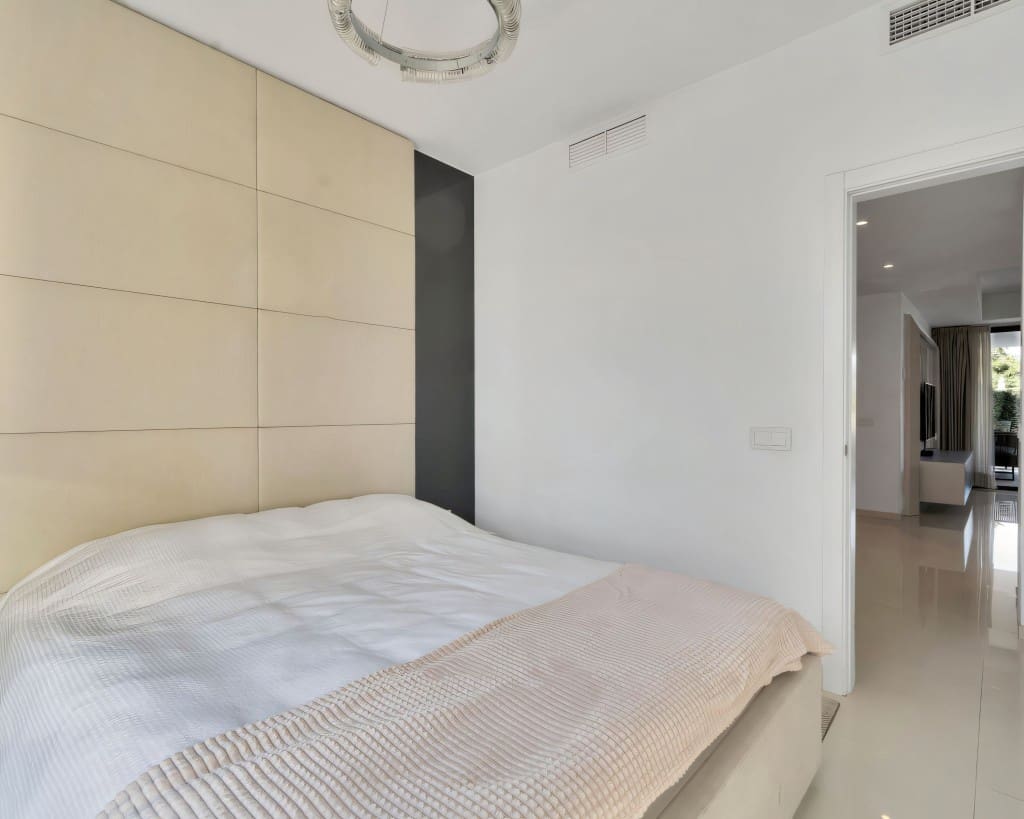 3 Zimmer Apartment zu verkaufen in New Golden Mile mit Pool - 895.000 € (Ref: 9402840)