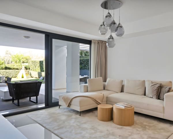 3 Zimmer Apartment zu verkaufen in Nueva Atalaya, Estepona mit Pool - 895.000 € (Ref: 9402840)