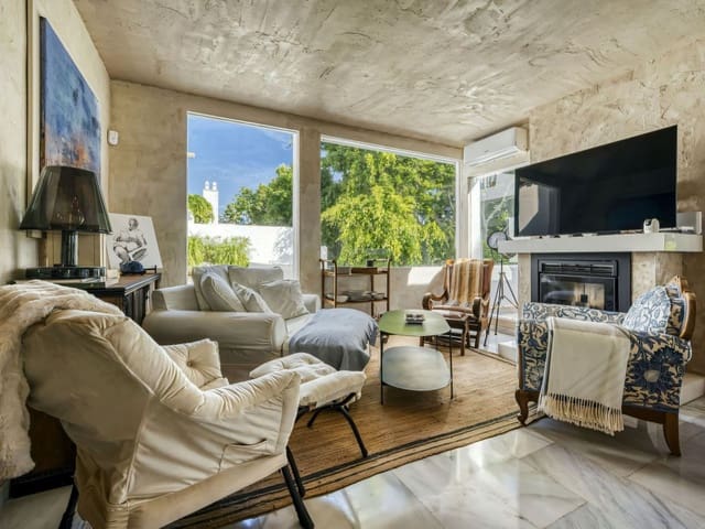 4 bedroom Penthouse for sale in San Pedro de Alcantara, Marbella with pool - € 1,598,000 (Ref: 9406186)