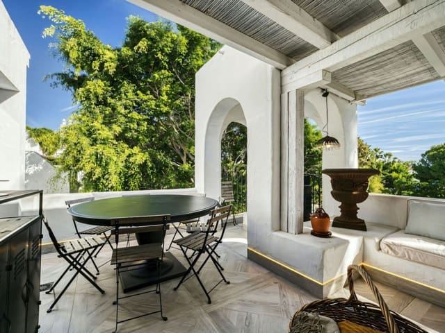 4 bedroom Penthouse for sale in San Pedro de Alcantara, Marbella with pool - € 1,598,000 (Ref: 9406186)