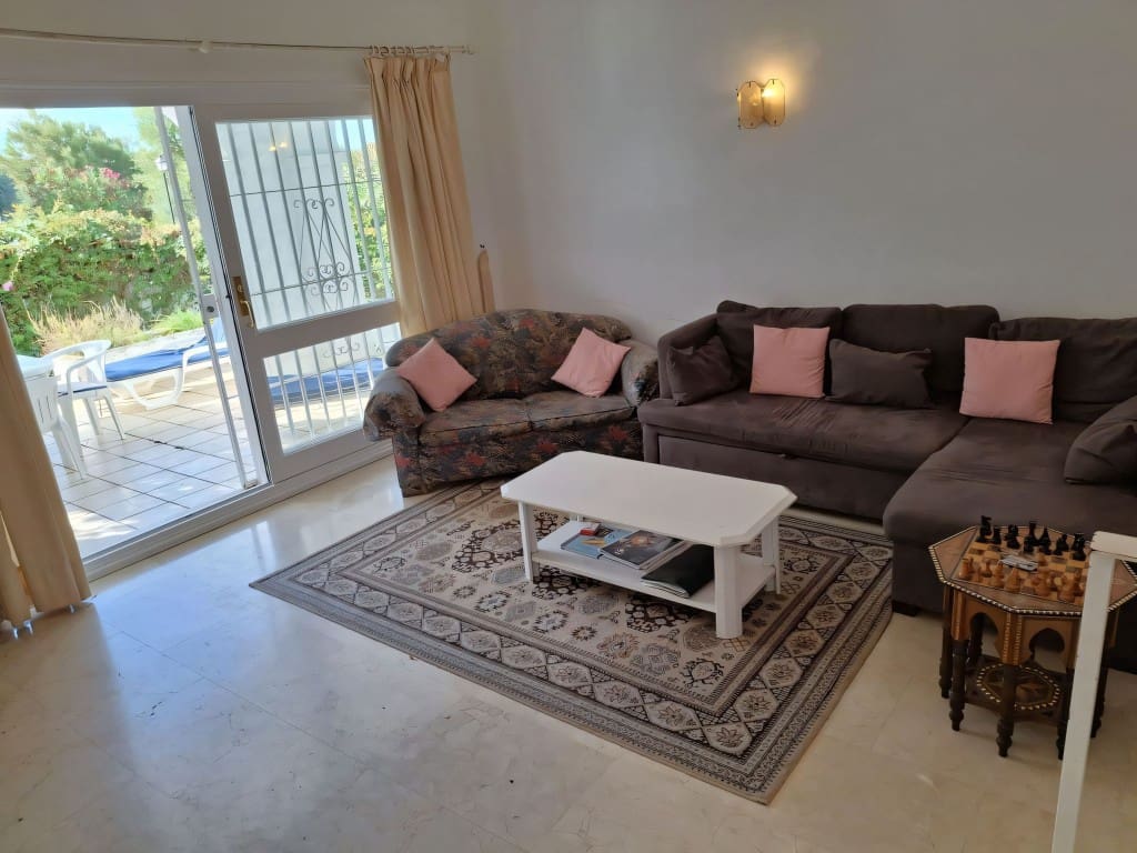 2 soverom Hus til salgs i El Paraiso med svømmebasseng - € 300 000 (Ref: 9406187)