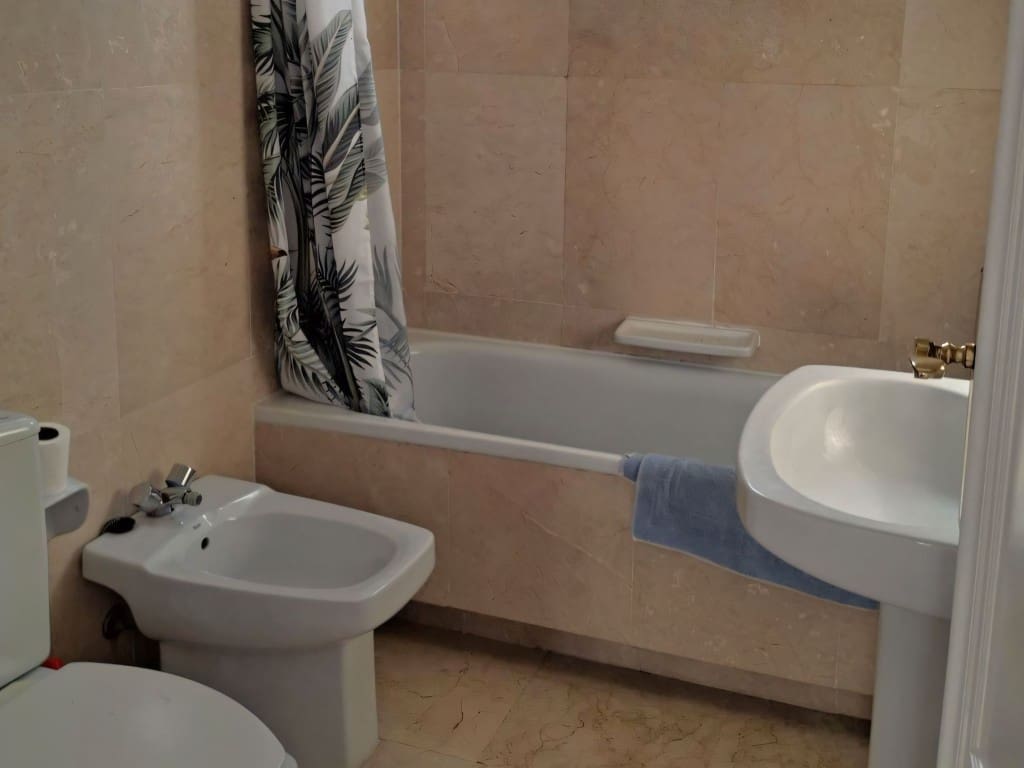 2 soverom Hus til salgs i El Paraiso med svømmebasseng - € 300 000 (Ref: 9406187)