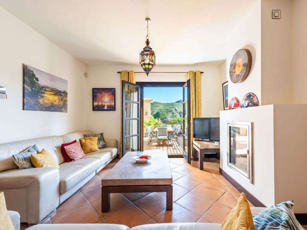 3 slaapkamer Huis te koop in Benahavis met zwembad garage - € 550.000 (Ref: 9406188)