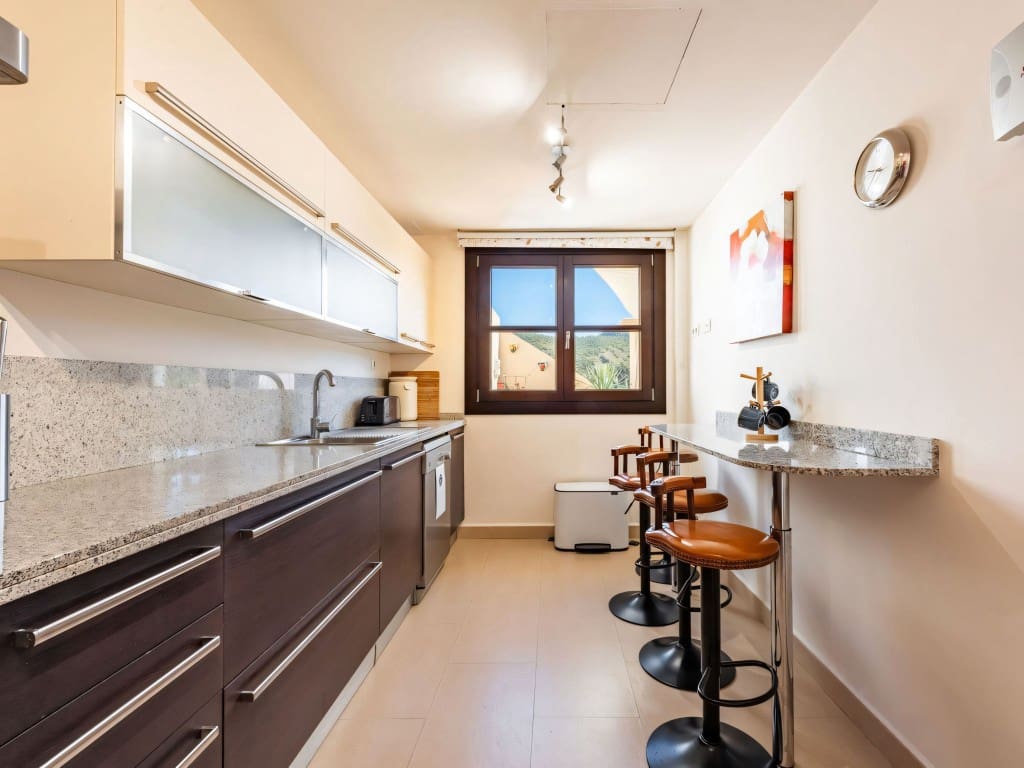 3 slaapkamer Huis te koop in Benahavis met zwembad garage - € 550.000 (Ref: 9406188)