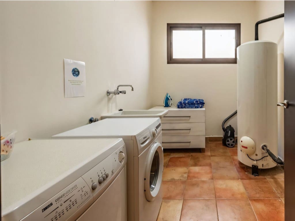 3 slaapkamer Huis te koop in Benahavis met zwembad garage - € 550.000 (Ref: 9406188)