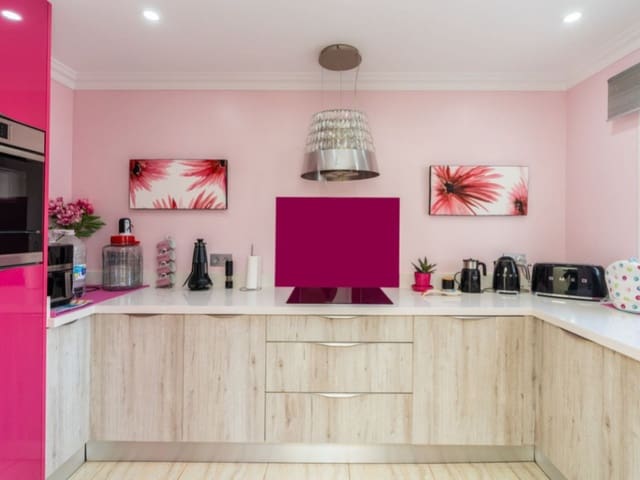 3 soverom Penthouse til salgs i El Paraiso, Estepona med svømmebasseng - € 345 000 (Ref: 9407901)