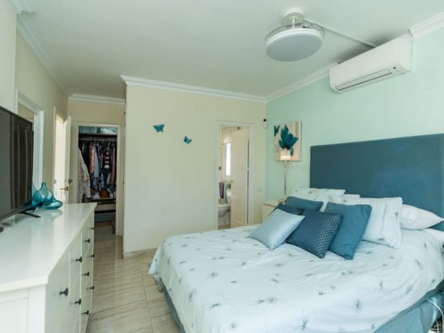 3 soverom Penthouse til salgs i El Paraiso, Estepona med svømmebasseng - € 345 000 (Ref: 9407901)