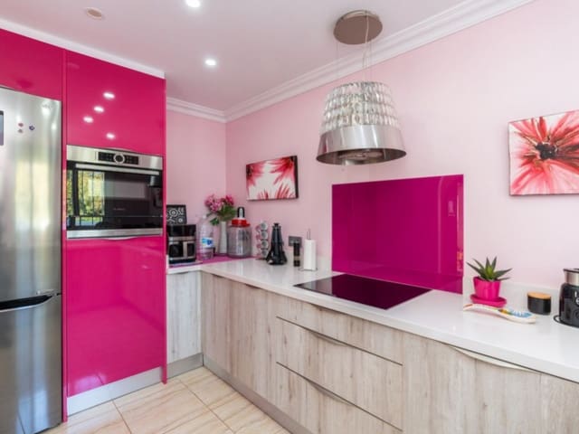 3 soverom Penthouse til salgs i El Paraiso, Estepona med svømmebasseng - € 345 000 (Ref: 9407901)