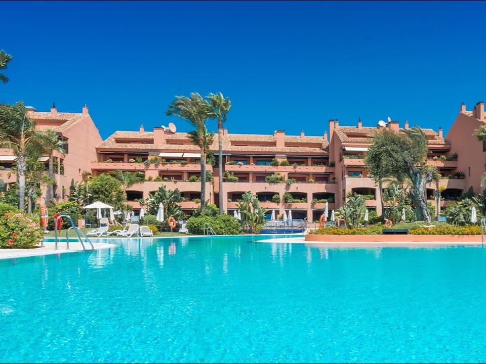 2 soveværelse Lejlighed til salg i Puerto Banus med swimmingpool - € 2.400.000 (Ref: 9409162)