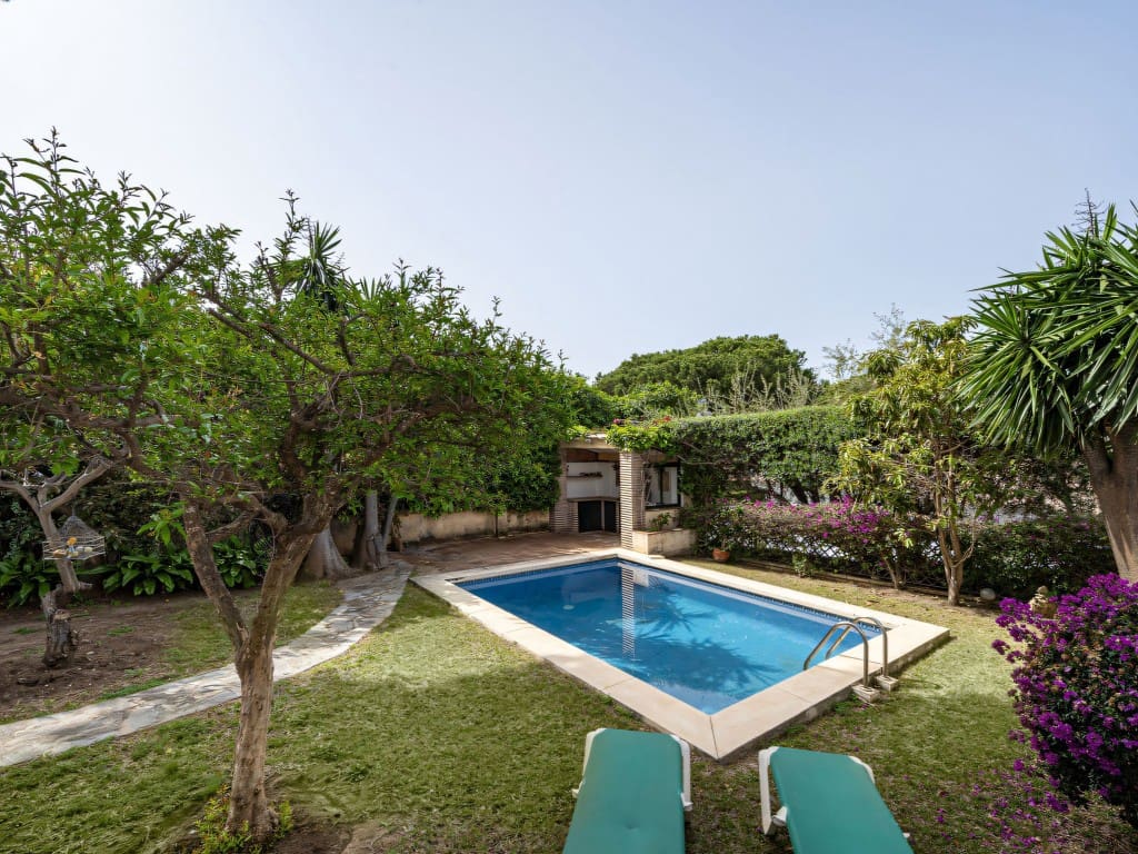 4 slaapkamer Villa te koop in Marbella met zwembad garage - € 2.050.000 (Ref: 9410503)