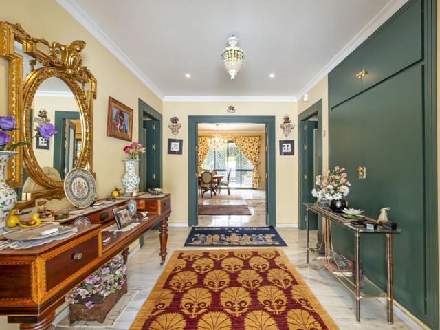 4 slaapkamer Villa te koop in Marbella met zwembad garage - € 2.050.000 (Ref: 9410503)