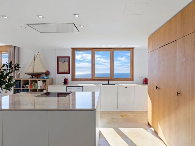 3 slaapkamer Penthouse te koop in Los Monteros, Marbella met zwembad - € 795.000 (Ref: 9413559)