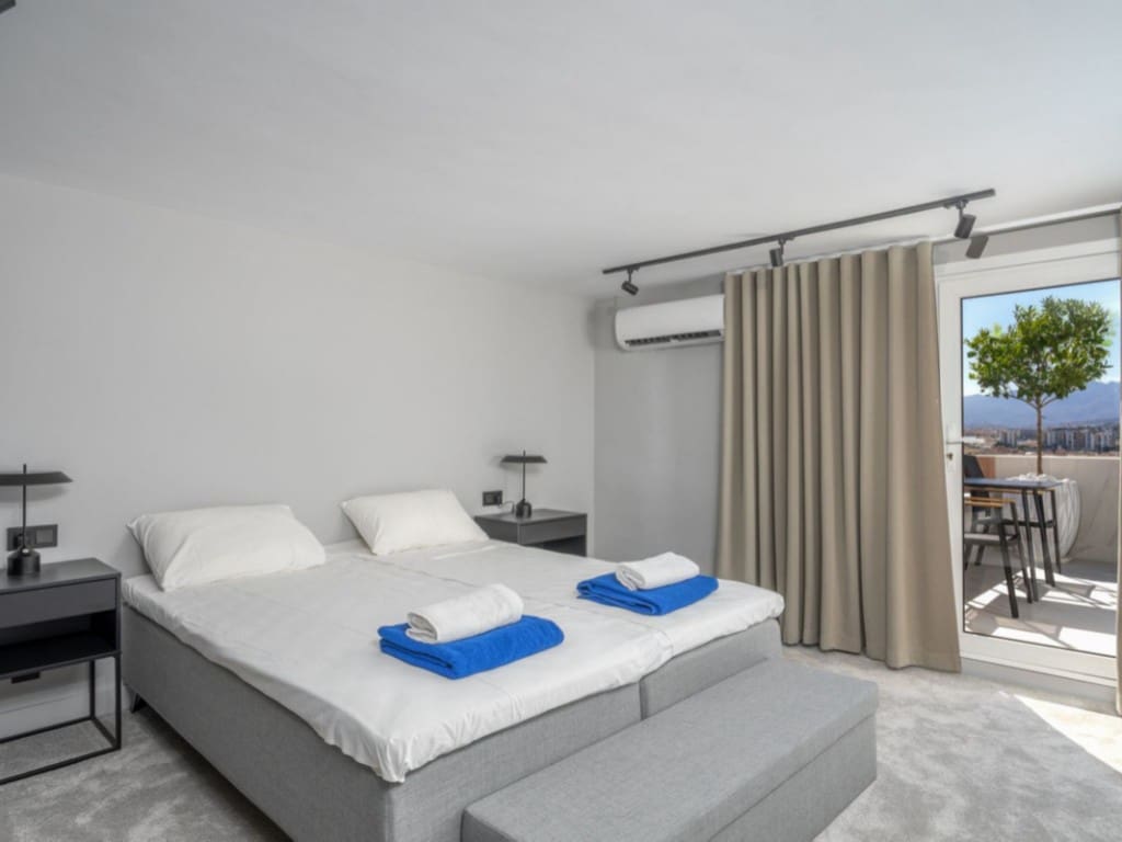 4 slaapkamer Penthouse te koop in Fuengirola met zwembad - € 1.025.000 (Ref: 9413560)