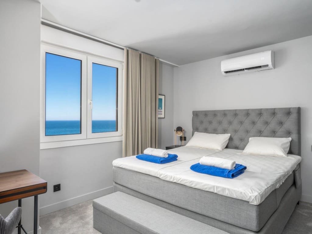 4 slaapkamer Penthouse te koop in Fuengirola met zwembad - € 1.025.000 (Ref: 9413560)