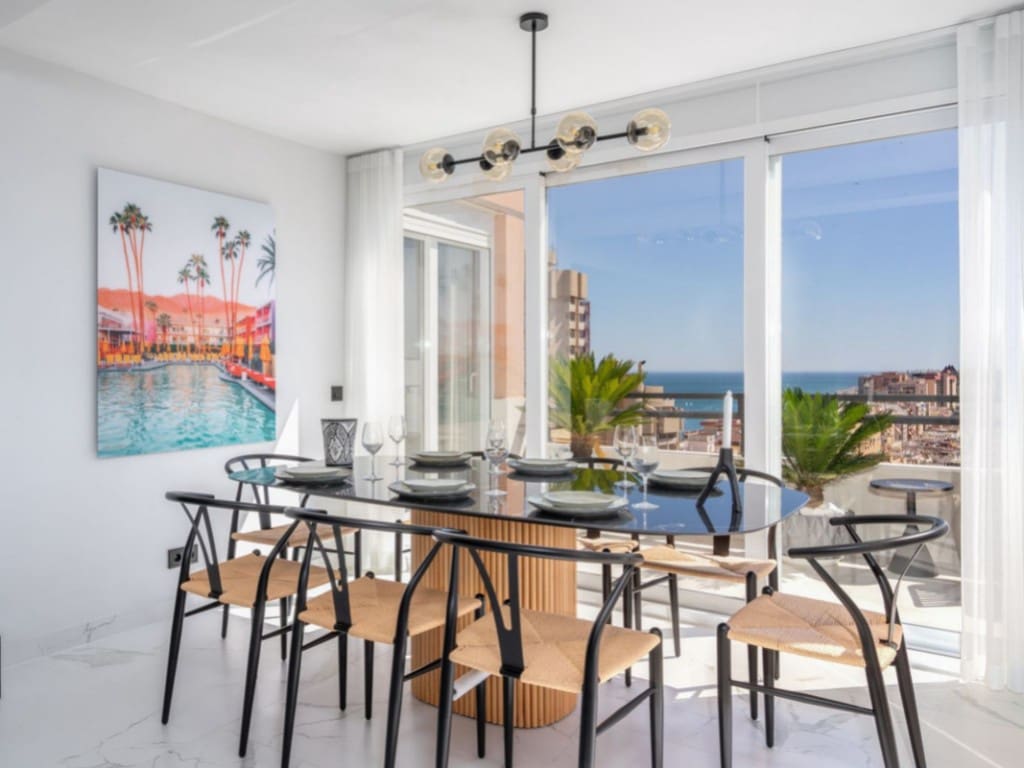 4 slaapkamer Penthouse te koop in Fuengirola met zwembad - € 1.025.000 (Ref: 9413560)