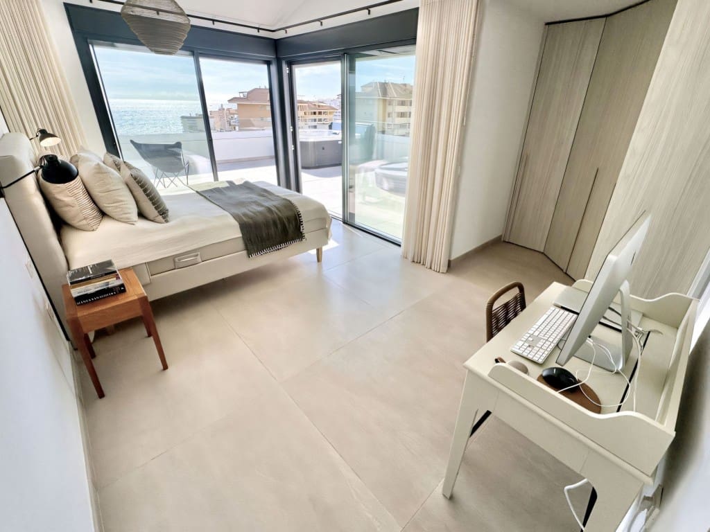 3 chambre Penthouse à vendre à Carvajal avec piscine - 1 295 000 € (Ref: 9413561)