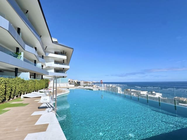 3 soverom Penthouse til salgs i Carvajal, Fuengirola med svømmebasseng - € 1 295 000 (Ref: 9413561)