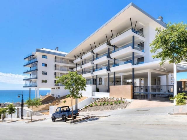 3 soverom Penthouse til salgs i Carvajal, Fuengirola med svømmebasseng - € 1 295 000 (Ref: 9413561)