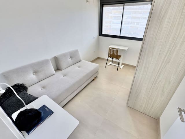 3 soverom Penthouse til salgs i Carvajal, Fuengirola med svømmebasseng - € 1 295 000 (Ref: 9413561)