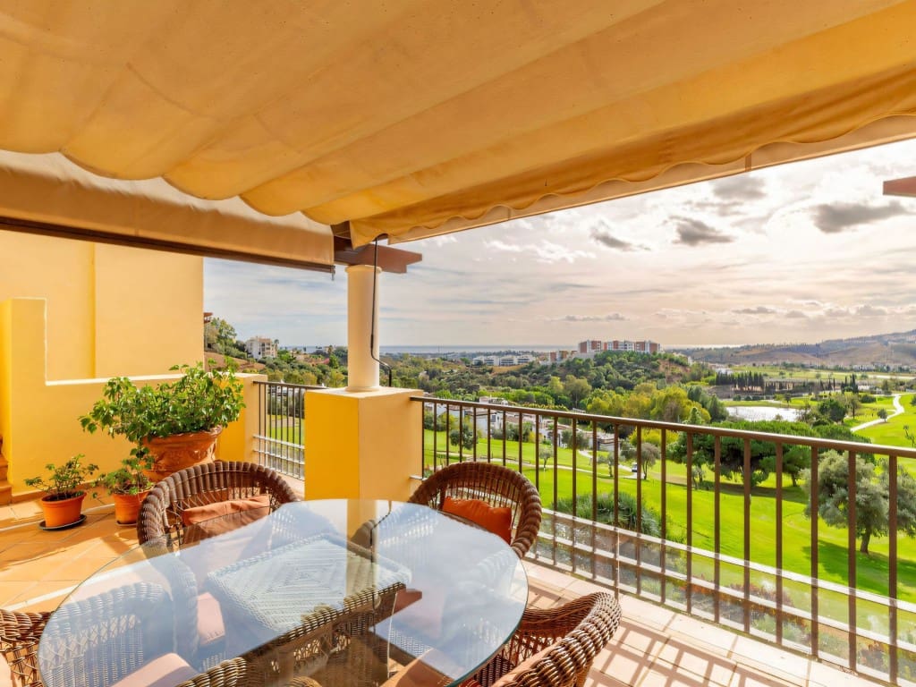 3 slaapkamer Penthouse te koop in Los Arqueros met zwembad garage - € 995.000 (Ref: 9413562)