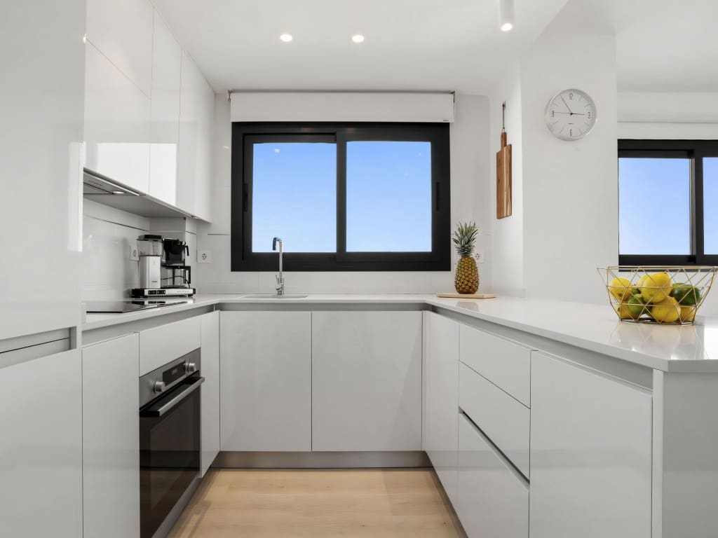 2 Zimmer Apartment zu verkaufen in Mijas Costa mit Pool - 485.000 € (Ref: 9415377)