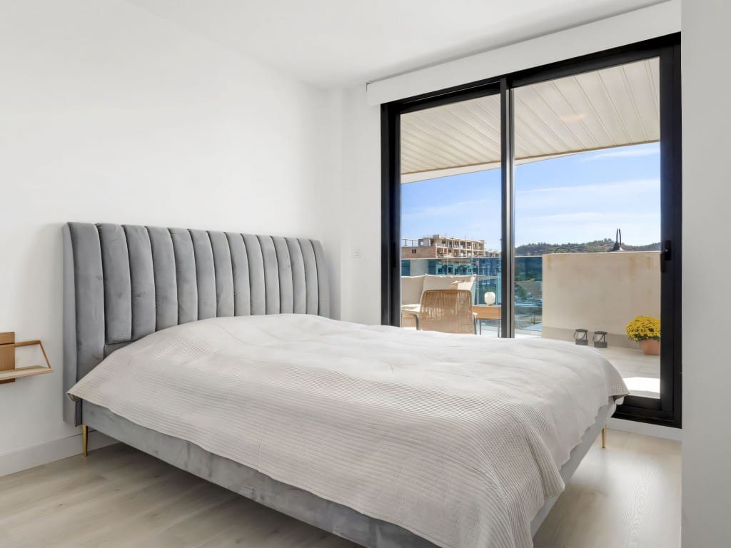 2 Zimmer Apartment zu verkaufen in Mijas Costa mit Pool - 485.000 € (Ref: 9415377)