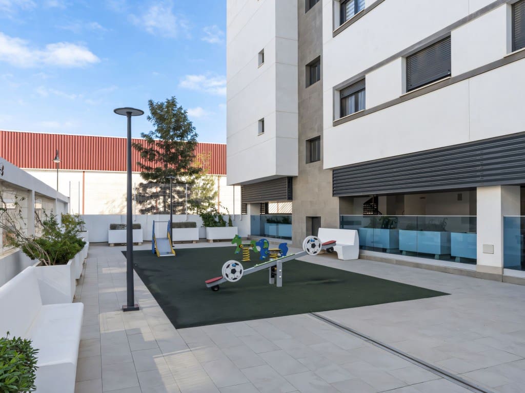 2 Zimmer Apartment zu verkaufen in Mijas Costa mit Pool - 485.000 € (Ref: 9415377)