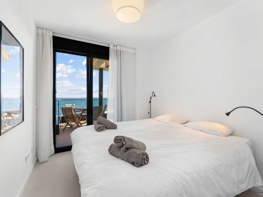 2 slaapkamer Penthouse te koop in Carvajal met zwembad garage - € 965.000 (Ref: 9415378)