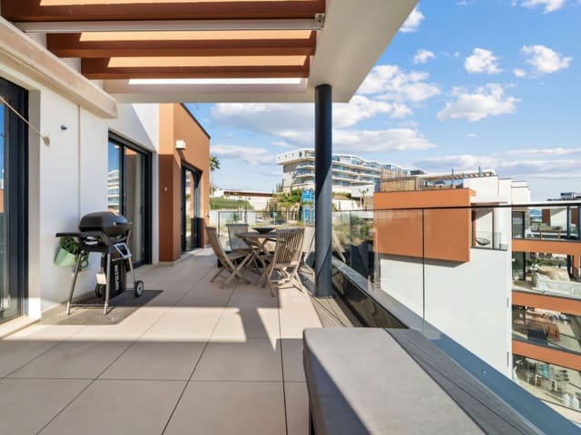 2 chambre Penthouse à vendre à Carvajal, Fuengirola avec piscine garage - 965 000 € (Ref: 9415378)